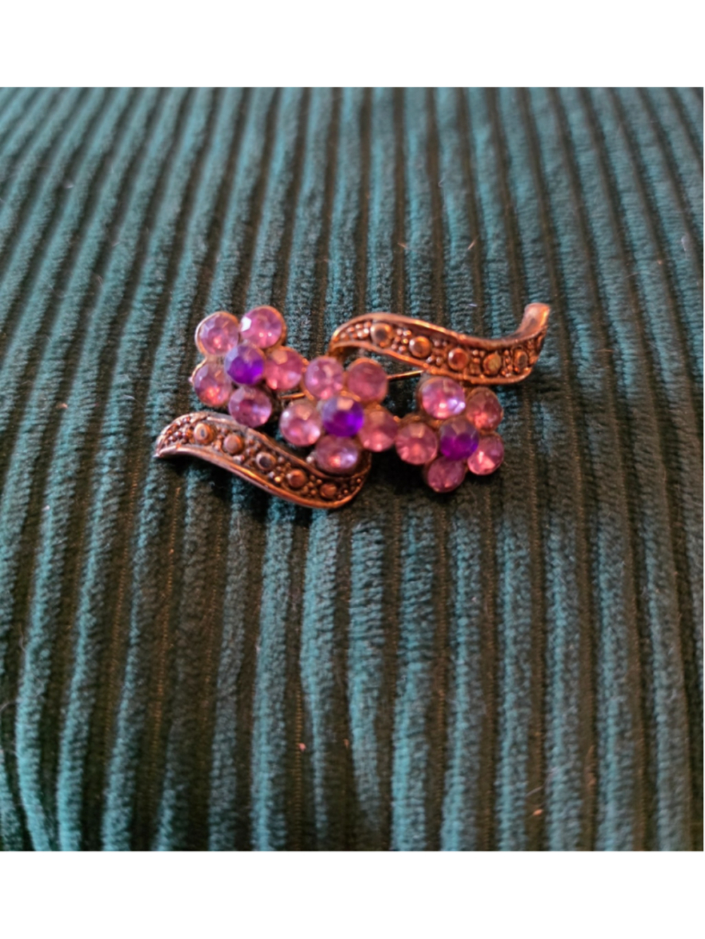 Vintage Purple Rhinestone Flower Brooch Pin Lavender Floral Silver Tone